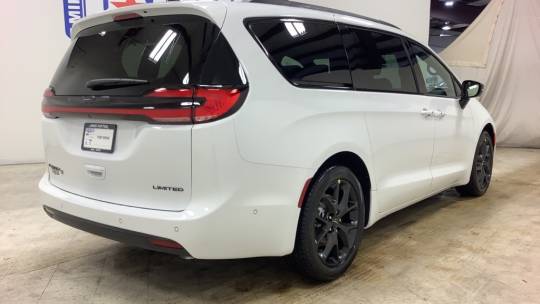 2024 Chrysler Pacifica limited