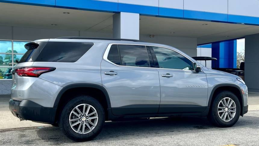 2023 chevrolet traverse lt leather