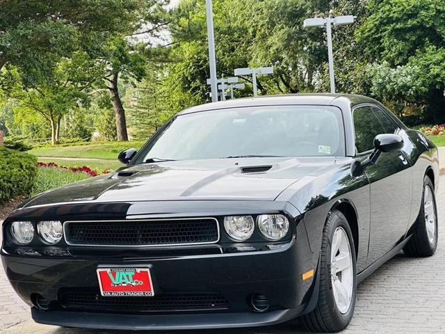 2014 dodge challenger sxt