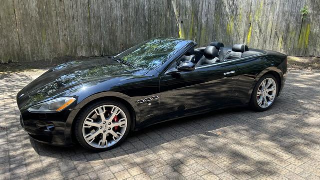 2011 maserati granturismo base