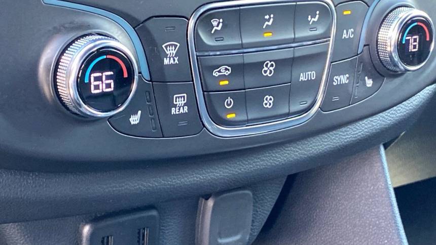 2023 chevrolet traverse lt leather