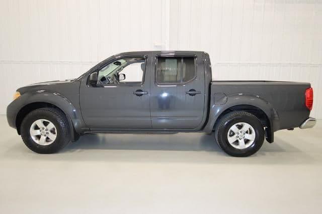 2012 nissan frontier sv in canfield, ohio