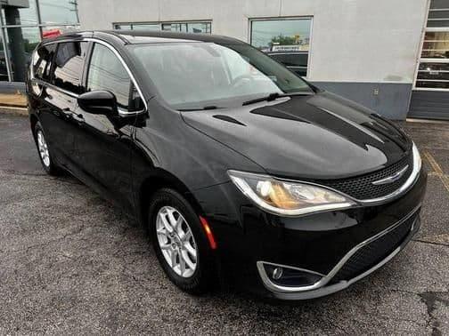 2020 chrysler pacifica touring in cleveland, ohio