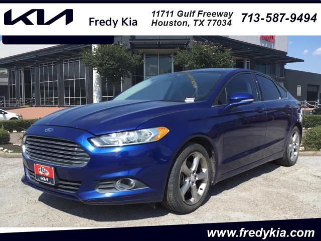 2013 ford fusion se