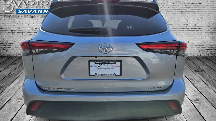 2022 toyota highlander xle