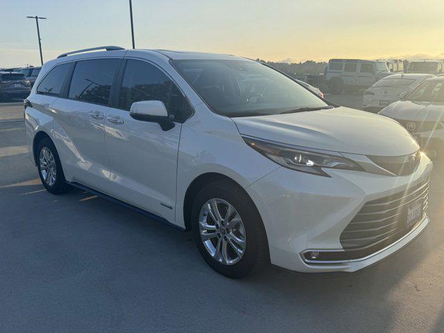 2021 toyota sienna platinum 7 passenger