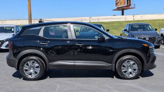 2025 Nissan Kicks