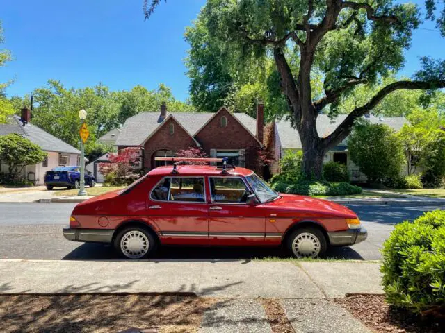 1990 saab 900 sedan red fwd manual s