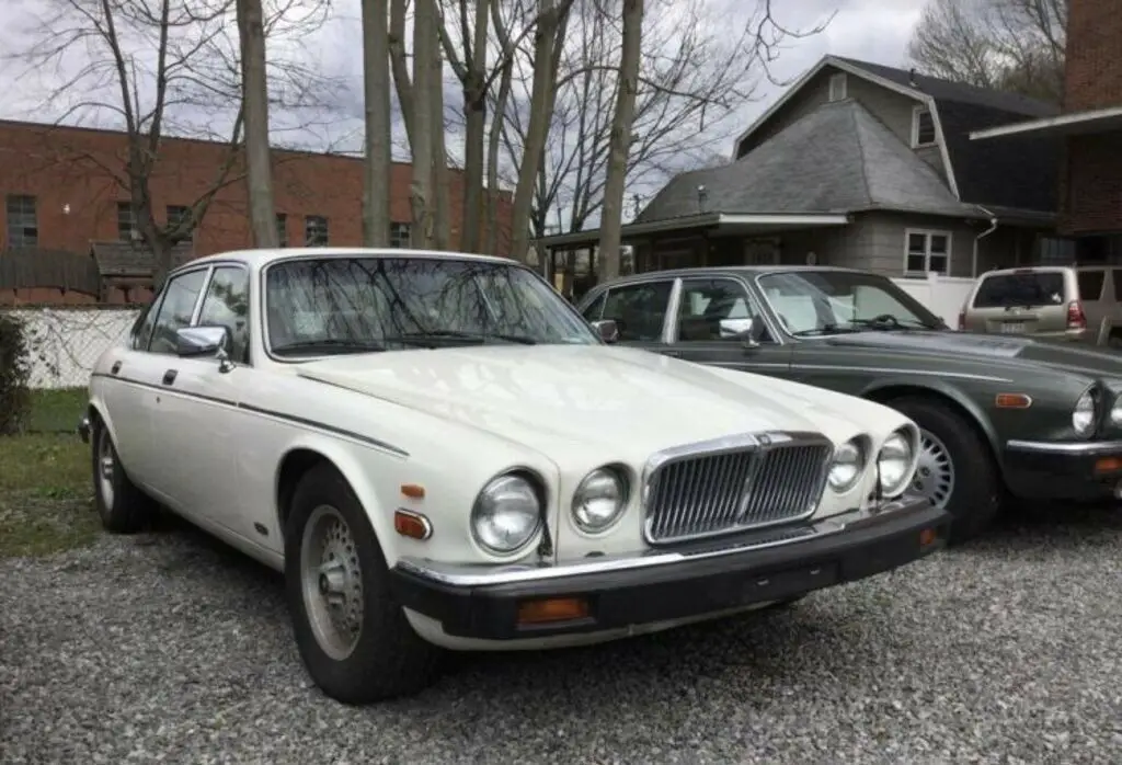 1985 jaguar vanden plas v12 he white/magnolia xj12 xjs