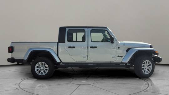 2023 Jeep Gladiator