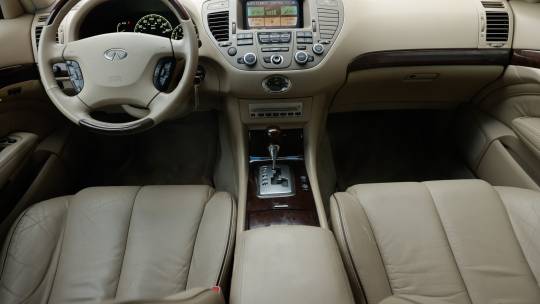 2005 Infiniti Q45