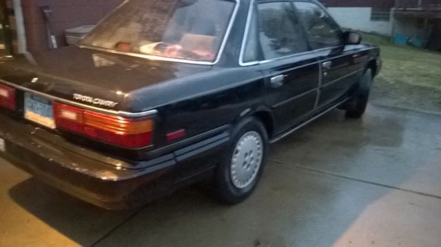 1988 toyota camry le, same owner since 1992, project car for restoration