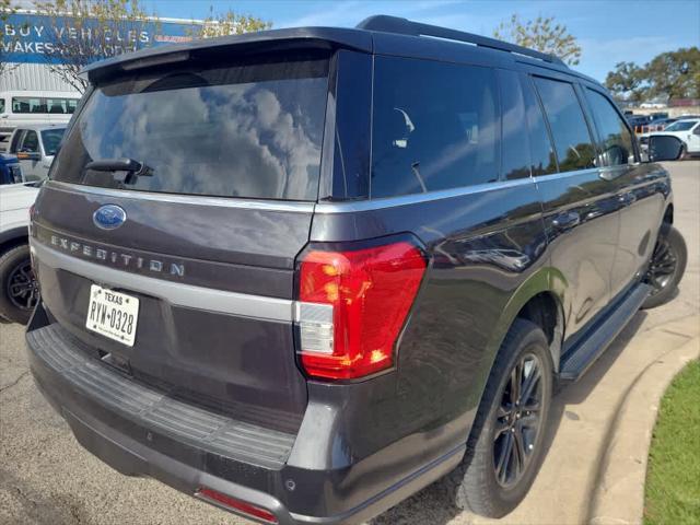 2022 ford expedition xlt