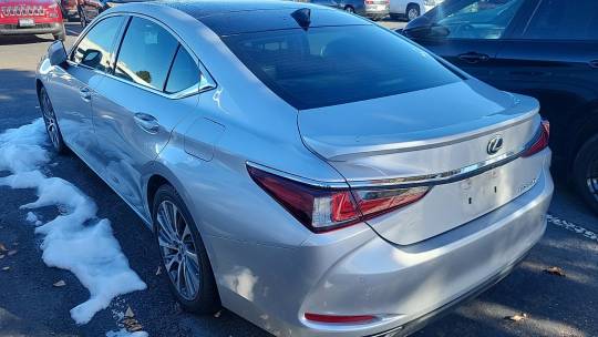 2021 Lexus ES
