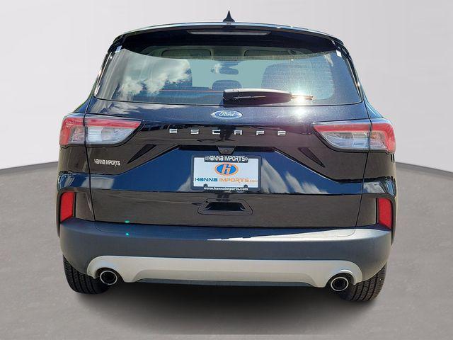 2022 ford escape s