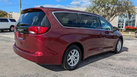 2022 Chrysler Voyager