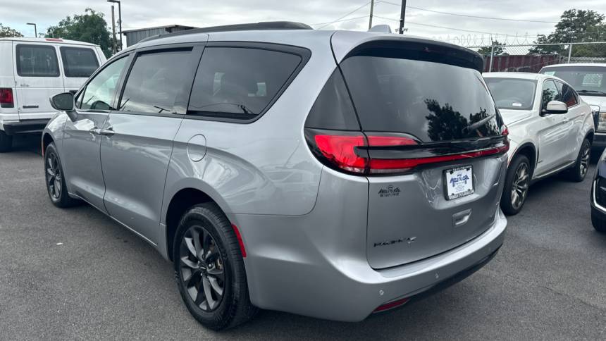 2021 chrysler pacifica touring l