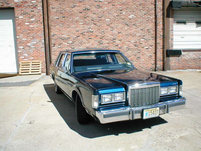 1985 lincoln town car signature series