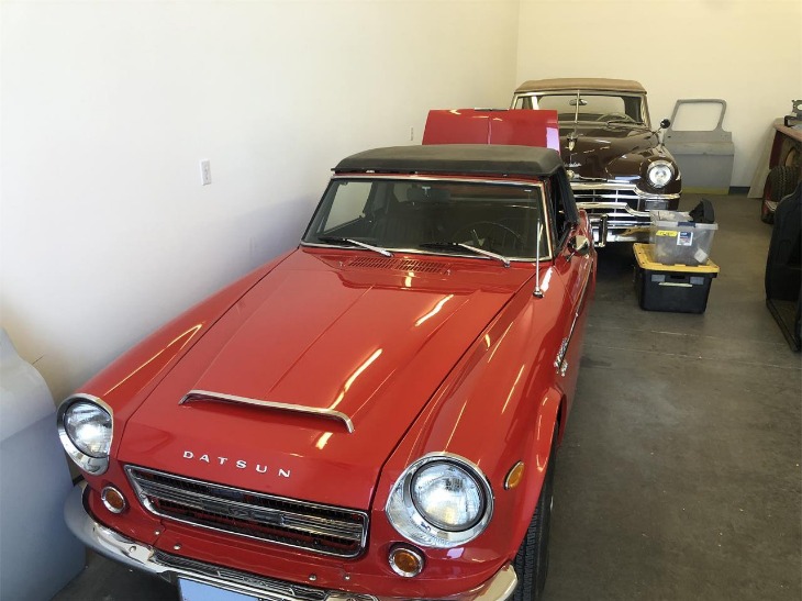 datsun 2000