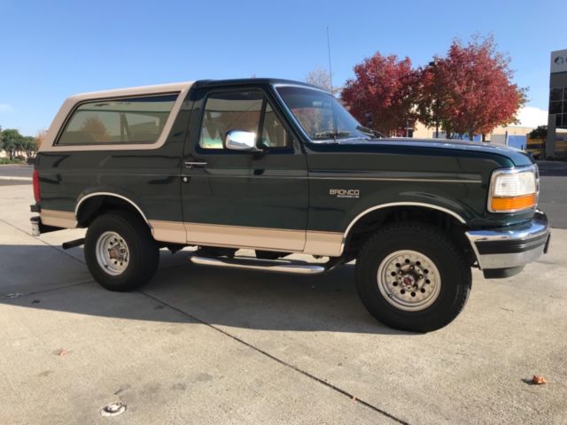 1992 ford bronco eddie bauer.... no rust ... runs good !