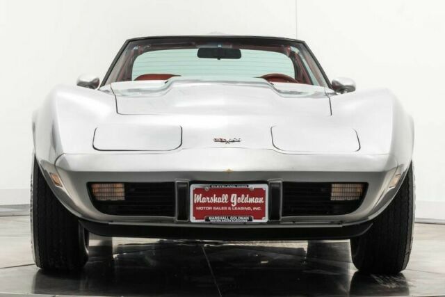 1977 chevrolet corvette 9710 miles silver coupe 350ci l48 v8 automatic