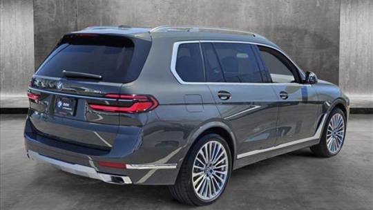 2025 BMW X7
