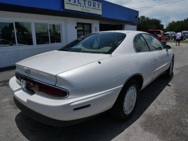 1997 buick riviera coupe 2d