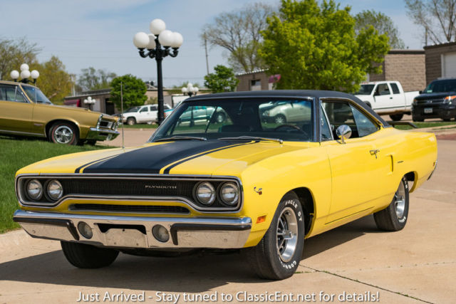 1970 plymouth road runner yellow