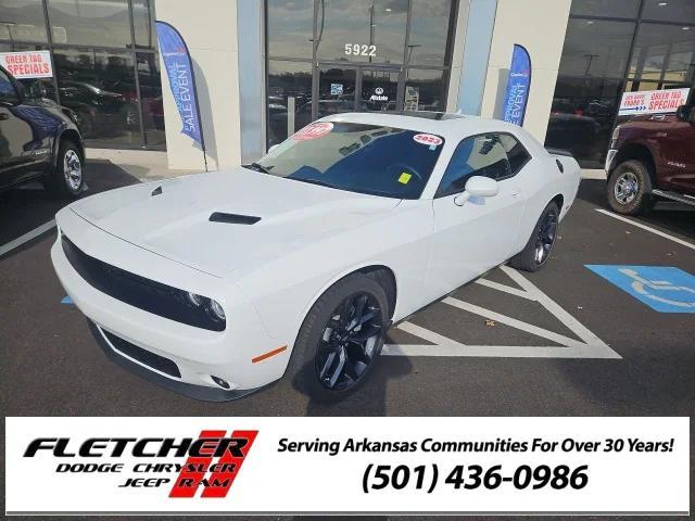 2023 dodge challenger sxt
