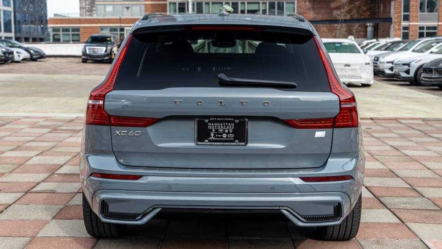 2023 volvo xc60 recharge t8 ultimate dark theme