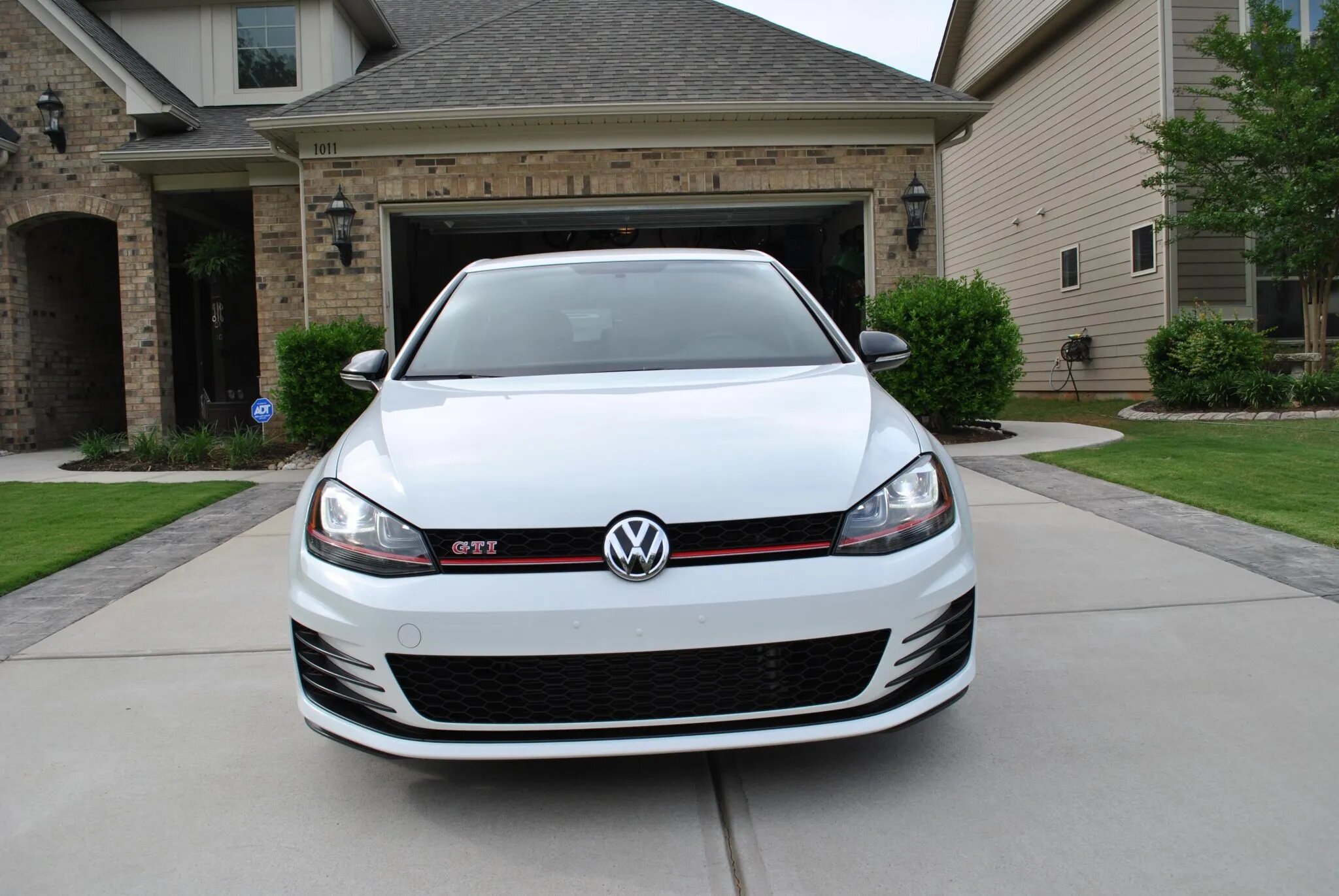 volkswagen golf gti