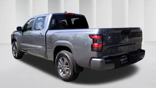 2025 Nissan Navara (Frontier) sv