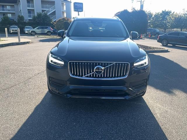 2022 volvo xc90 t6 awd momentum 6 seater