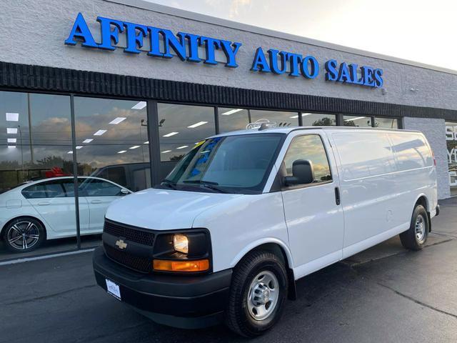 2017 chevrolet express 3500 work van