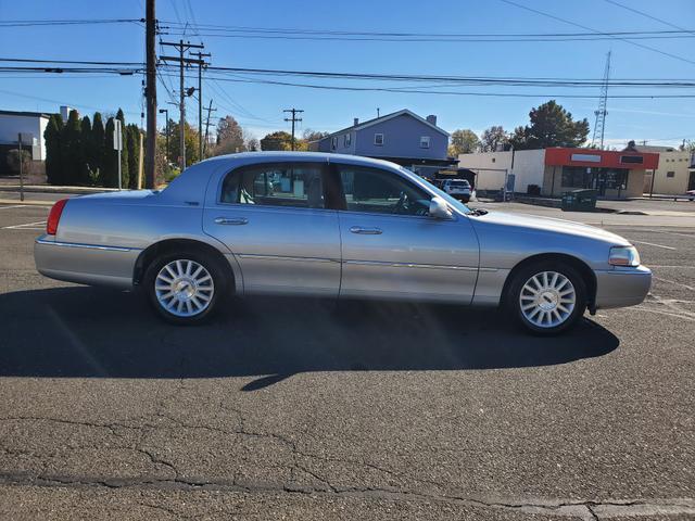 2007 lincoln town car signature limited