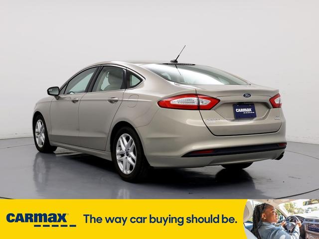 2015 ford fusion se