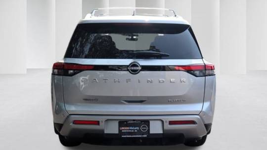 2024 Nissan Pathfinder platinum