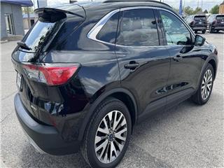 2021 Ford Escape titanium