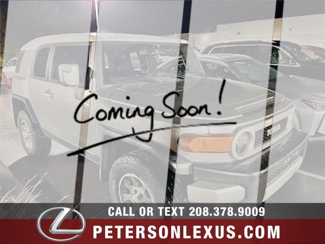 2011 toyota fj cruiser base