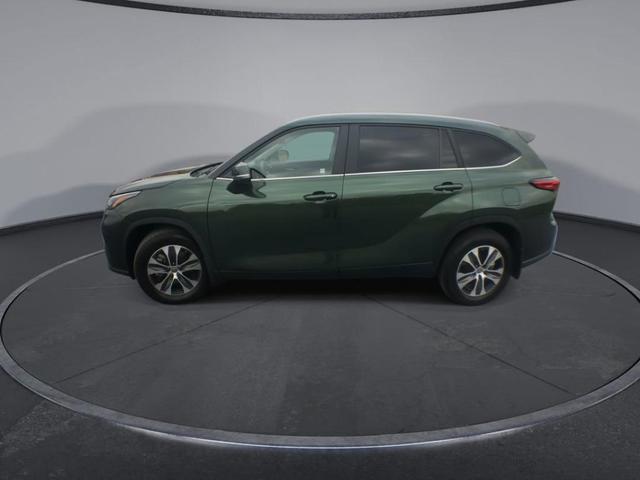 2023 toyota highlander xle