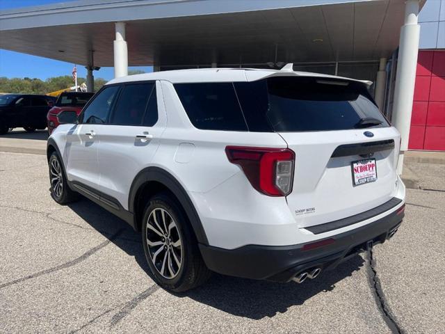 2022 ford explorer st