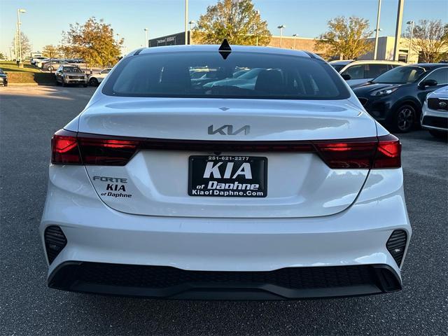 2024 kia forte lxs