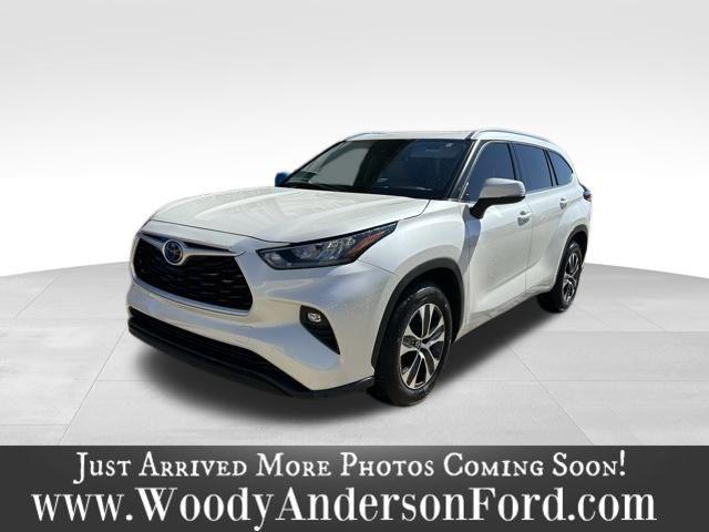 2020 toyota highlander xle