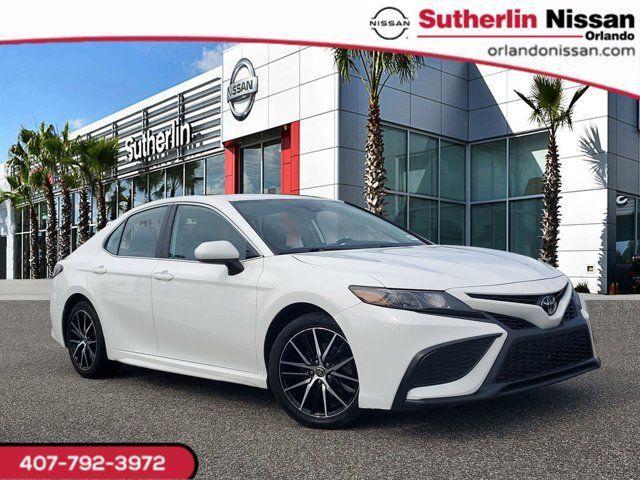 2021 toyota camry se