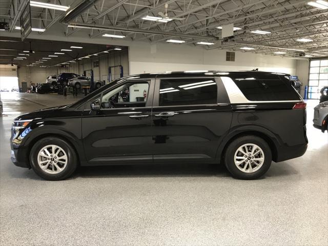2023 kia carnival lx