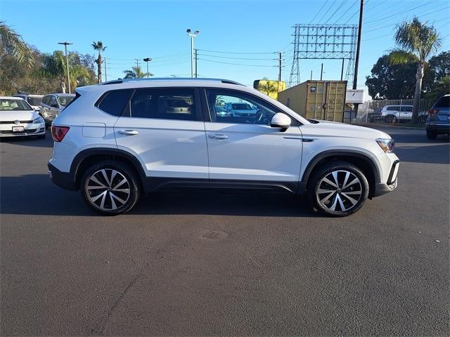 2023 volkswagen taos 1.5t se