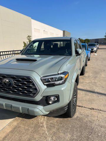2023 toyota tacoma trd sport