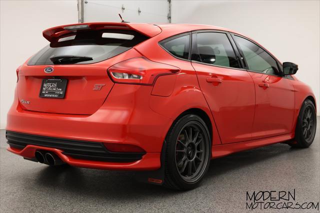 2017 ford focus st