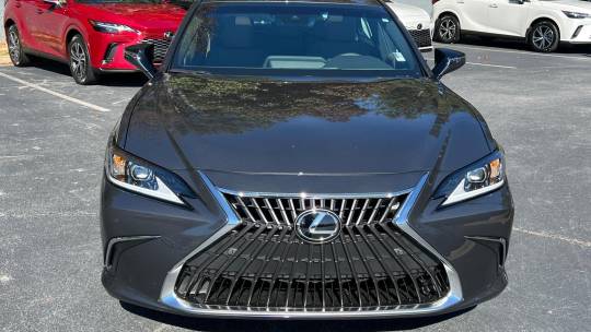 2025 Lexus ES