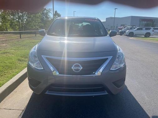 2019 nissan versa in minneapolis, minnesota